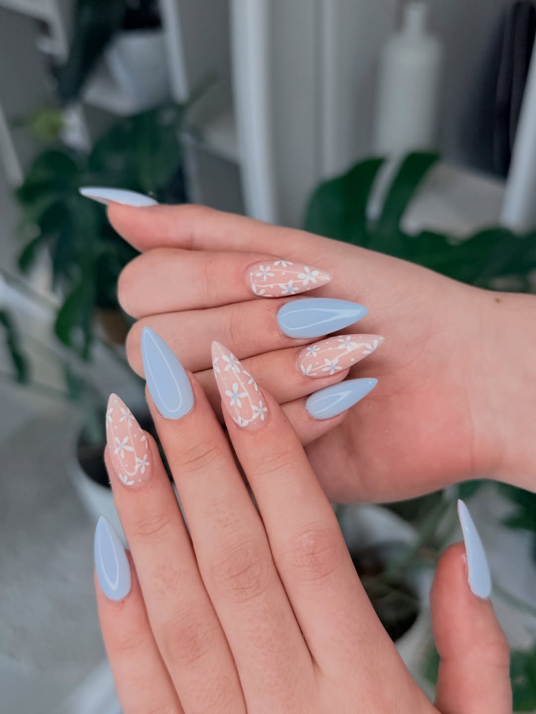 Green 3D floral nails