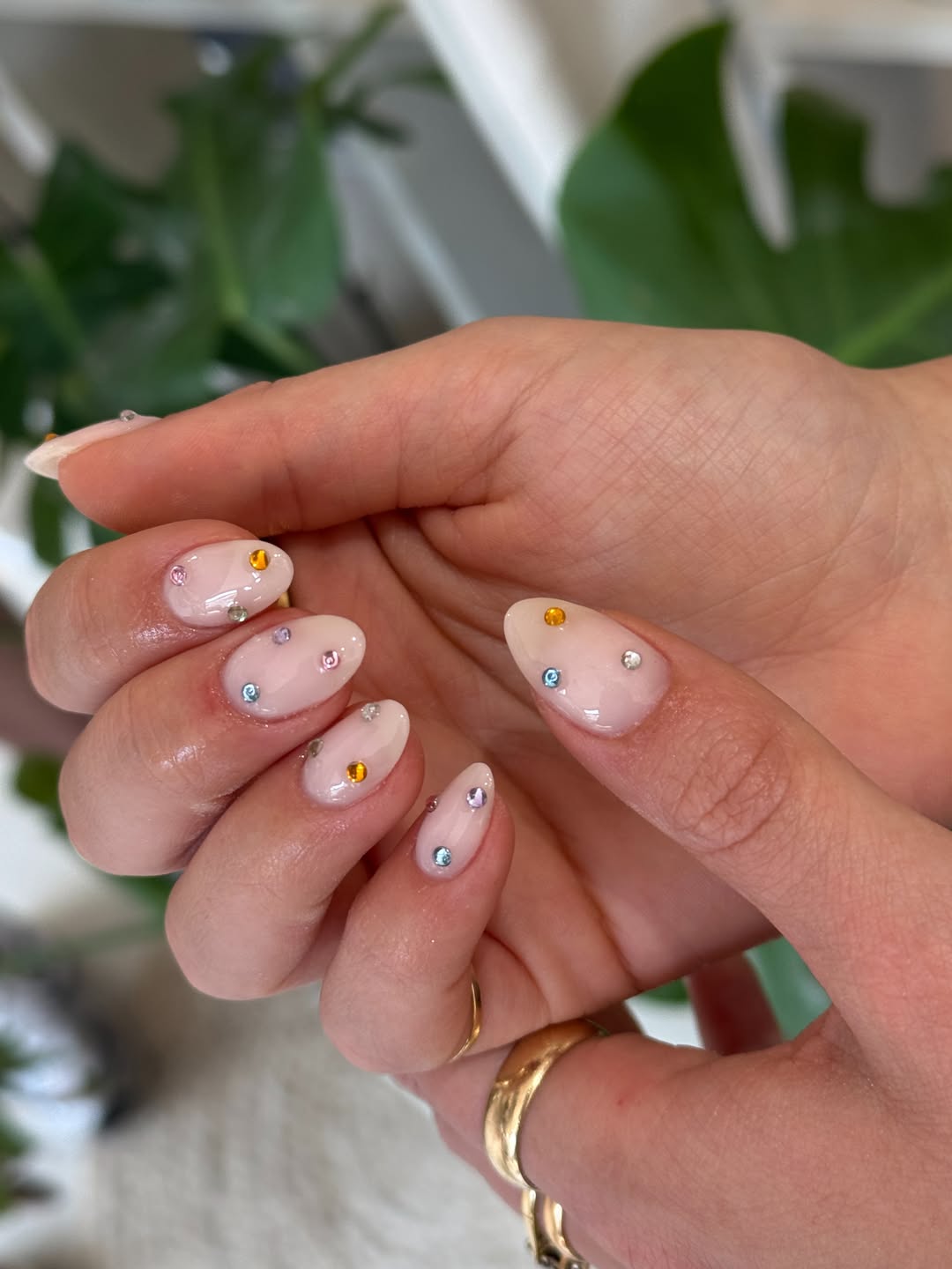 Tortoiseshell and pink star nails
